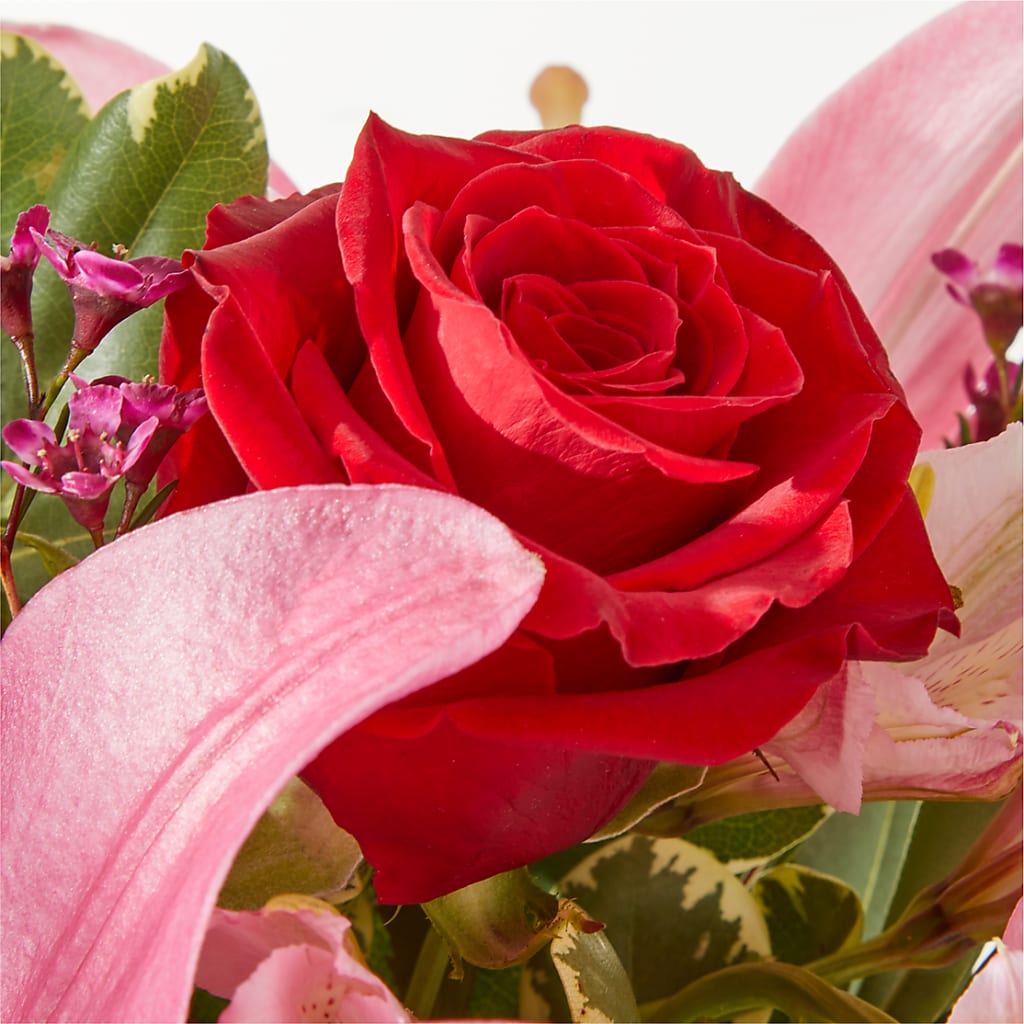 Lucky in Love Bouquet –  Greater Fayetteville Flower Shop, Springdale AR