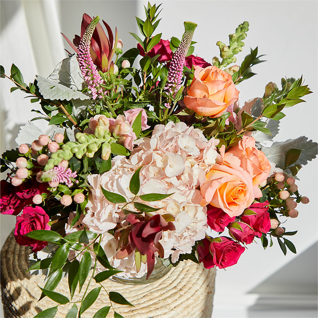 Glitz & Glam Bouquet –  Greater Fayetteville Flower Shop, Springdale AR